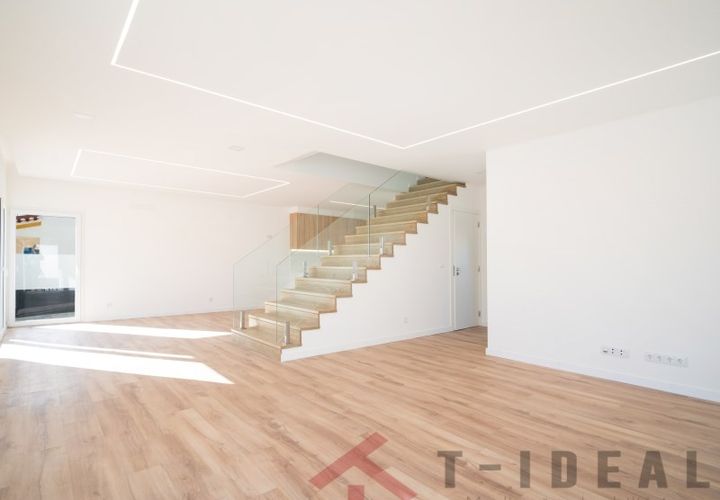 Villa i Santa Barbara, Lisbon, Santa Barbara - € 498.000 | Ref: TI 895 - foto 1