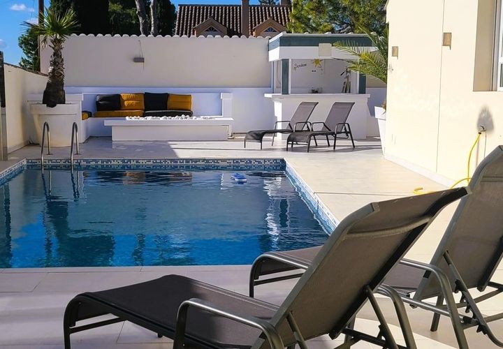 Villa a Torrevieja, Alicante, Torrevieja - € 535.000 | Ref: AM-02177/8919 - foto 1