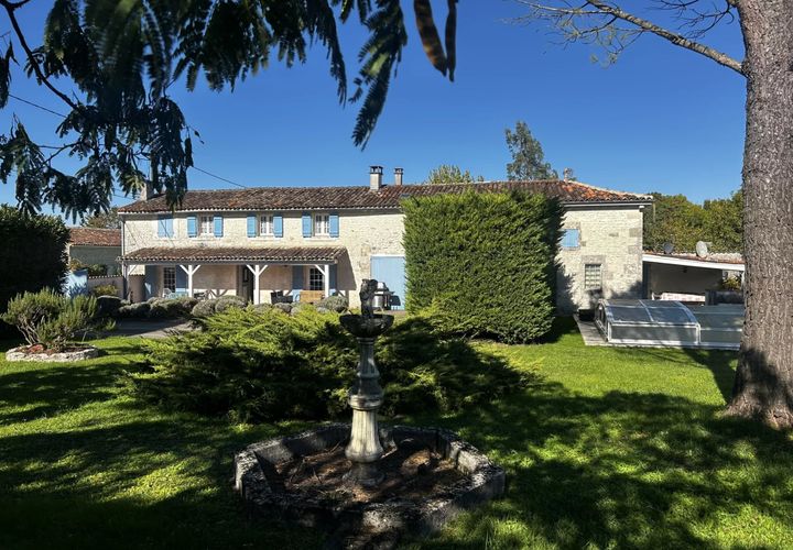 Villa a Pons, Charente-Maritime, Pons - € 325.000 | Ref: BVI76997 - foto 1