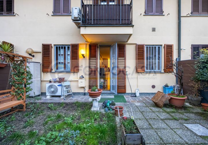 Lejlighed i Milan, Milan, Milan - € 220.000 | Ref: 2loc con giardino san mamete - foto 1