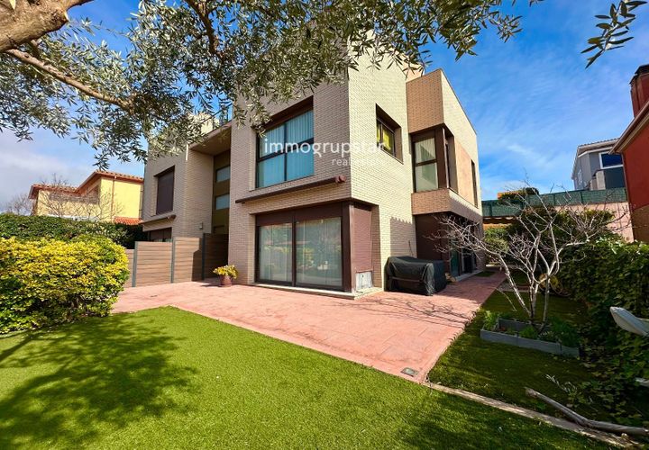 Rækkehus i Palamos, Gerona, Palamos - € 635.000 | Ref: 1346 - foto 1