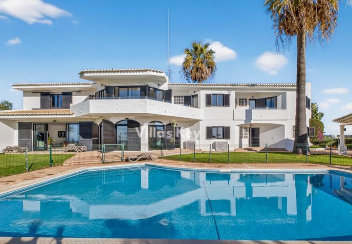 Villa a Alvor, Faro, Alvor - € 8.000.000 | Ref: V990 - foto 1