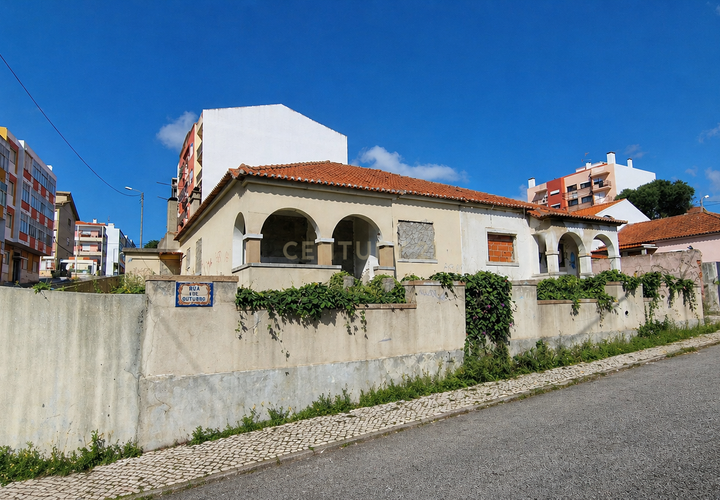 Villa i Cacem, Lisbon, Cacem - € 640 000 | Ref: C0246-02697 - foto 1