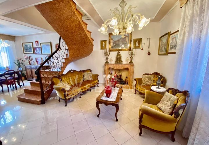 Villa i Venice, Venice, Venice - € 780.000 | Ref: SSresB120 - foto 1