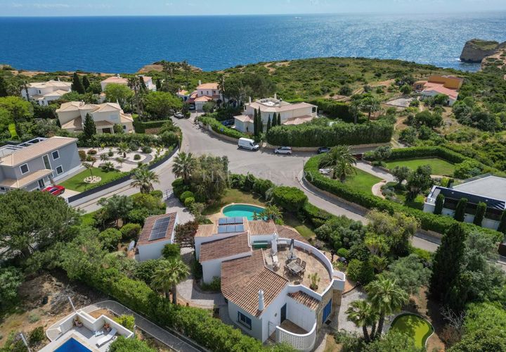 Villa a Carvoeiro, Faro, Carvoeiro - € 1.300.000 | Ref: FC1076VCZ - foto 1