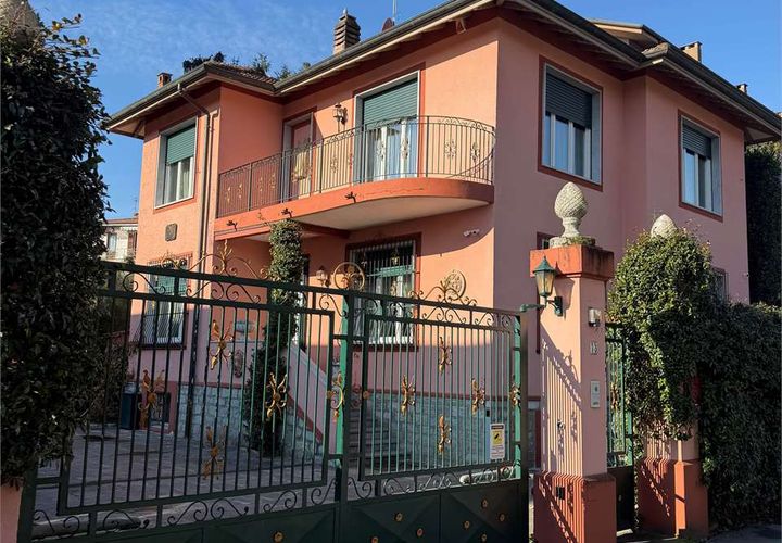 Villa i Verbania, Verbano Cusio Ossola, Verbania - € 700.000 | Ref: V000925 - foto 1
