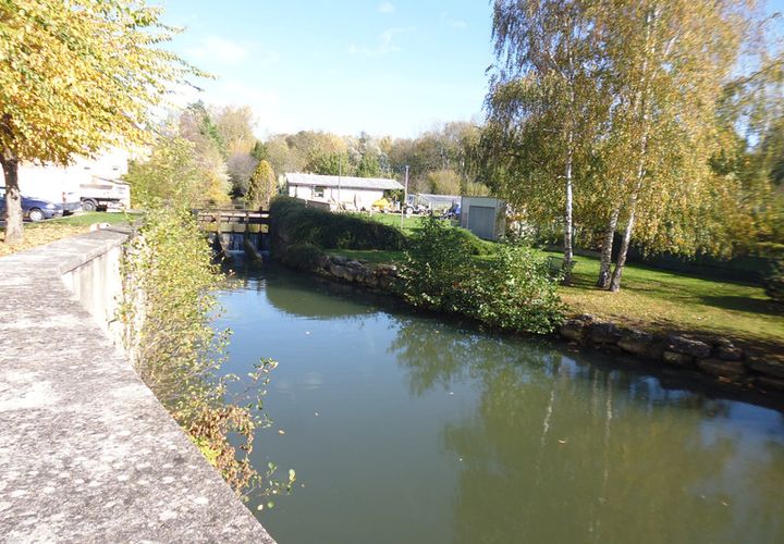 Byhus i Saint-Florentin, Yonne, Saint-Florentin - € 57.000 | Ref: 830035124165 - foto 1