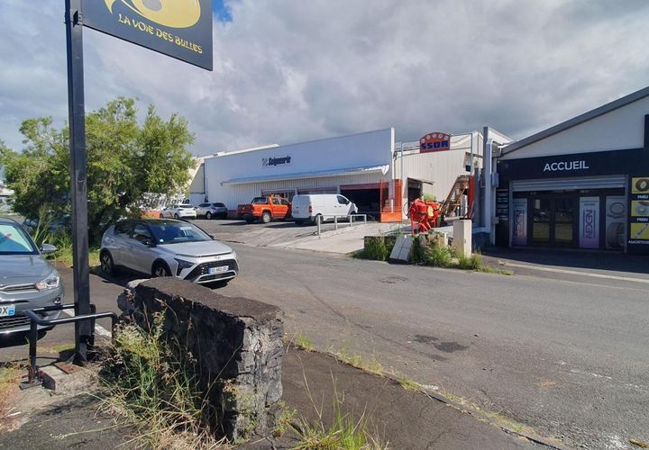 L'establiment comercial a Saint-Andre, La Reunion, Saint-Andre - € 71.004/mes | Ref: 6622 - foto 1