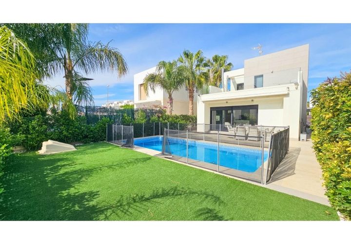 Villa i Rojales, Alicante, Rojales - € 458.900 | Ref: MLSC7336401 - foto 1