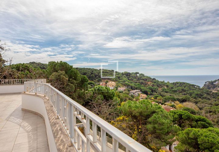 Villa i Lloret De Mar, Gerona, Lloret De Mar - € 690 000 | Ref: CBR66233 - foto 1