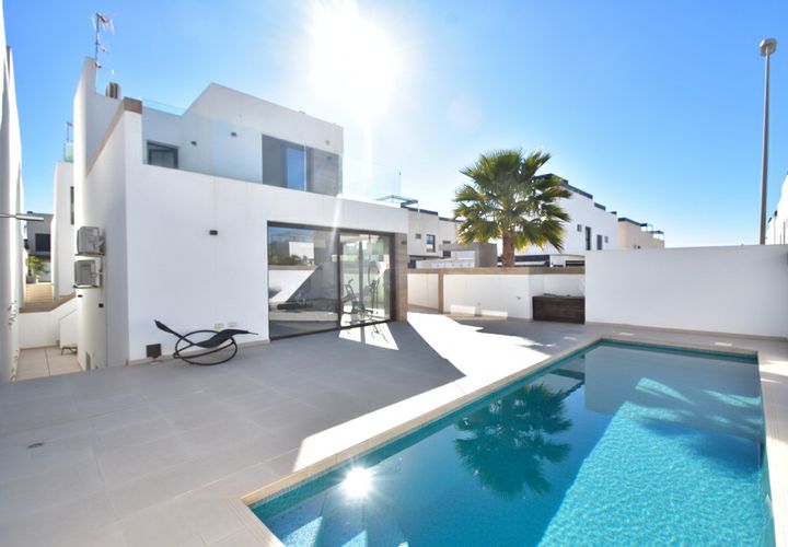 Villa i Benijofar, Alicante, Benijofar - € 440.000 | Ref: 200-4612 - foto 1