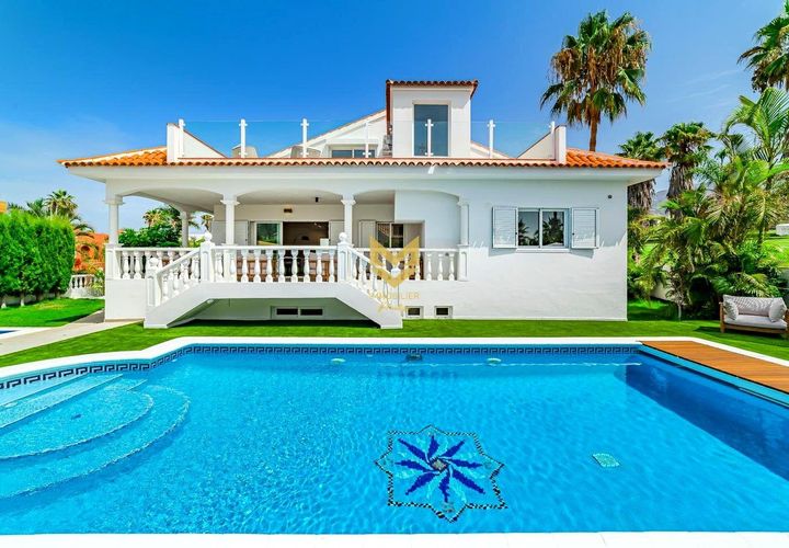 Villa em Adeje, Tenerife, Adeje - € 3.300.000 | Ref: P00036/13668 - foto 1