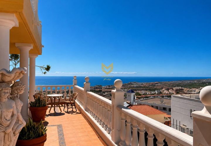 Villa a Adeje, Tenerife, Adeje - € 1.870.000 | Ref: P00072/13668 - foto 1