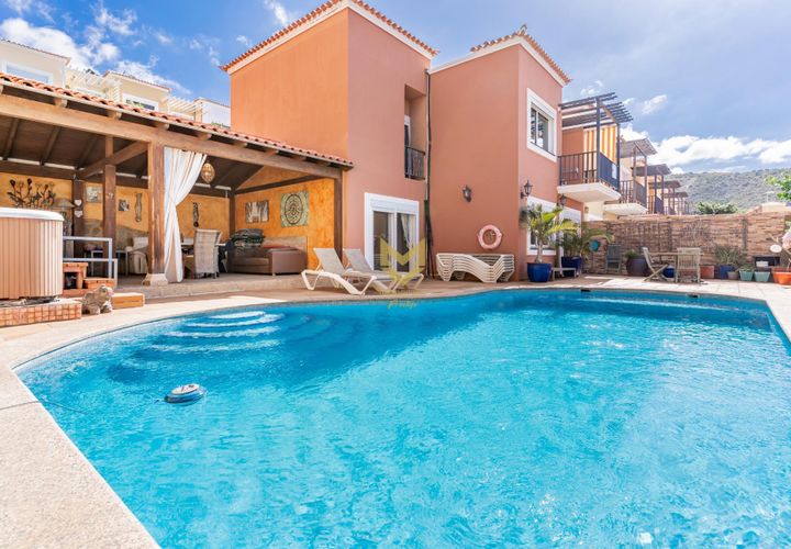 Rækkehus i Adeje, Tenerife, Adeje - € 895.000 | Ref: P00077/13668 - foto 1