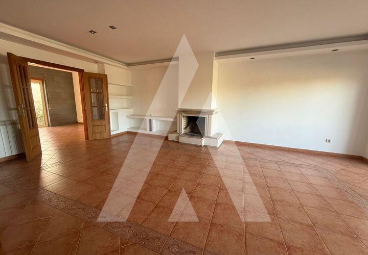 Villa i Leiria, Leiria, Leiria - € 335.000 | Ref: 1131066/26 LR - foto 1