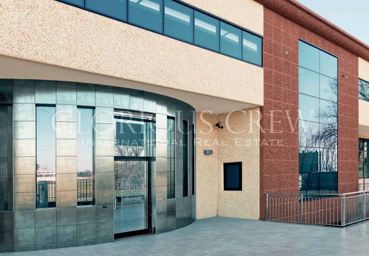 Erhvervsejendom i Varedo, Monza and Brianza, Varedo - € 2.250.000 | Ref: 3614 - foto 1
