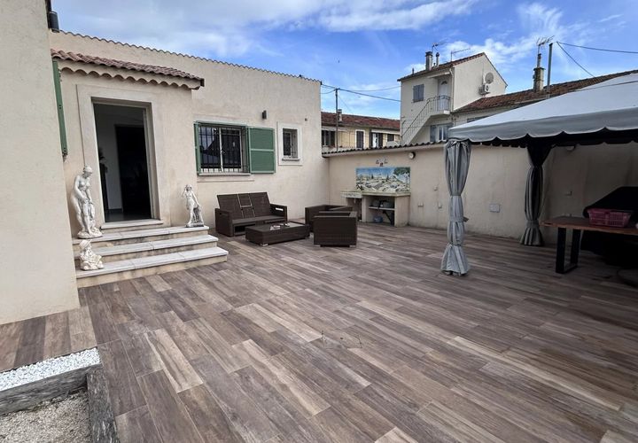 Villa i Cagnes-sur-Mer, Alpes-Maritimes, Cagnes-sur-Mer - € 900.000 | Ref: 86757786 - foto 1