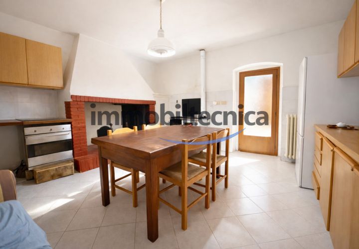 Villa i Arezzo, Arezzo, Arezzo - € 280.000 | Ref: V015RI - foto 1