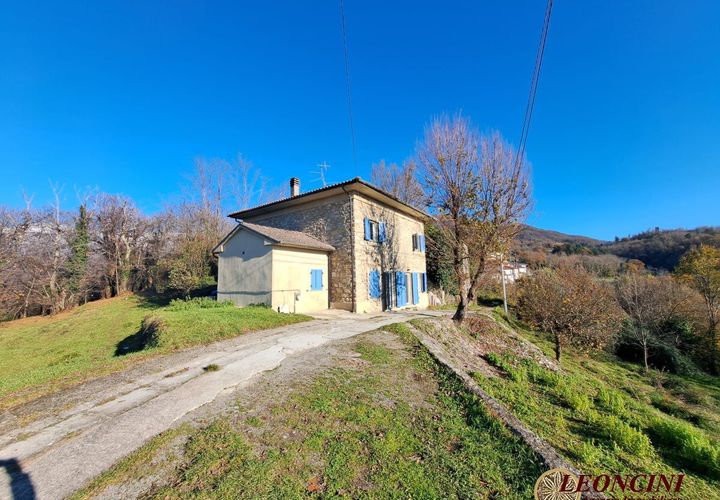 Landejendom i Bagnone, Massa and Carrara, Bagnone - € 250.000 | Ref: A304 - foto 1
