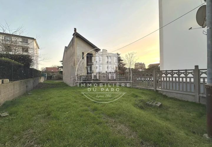 Helårsgrund i Colombes, Hauts-de-Seine, Colombes - € 576.800 | Ref: 86762879 - foto 1