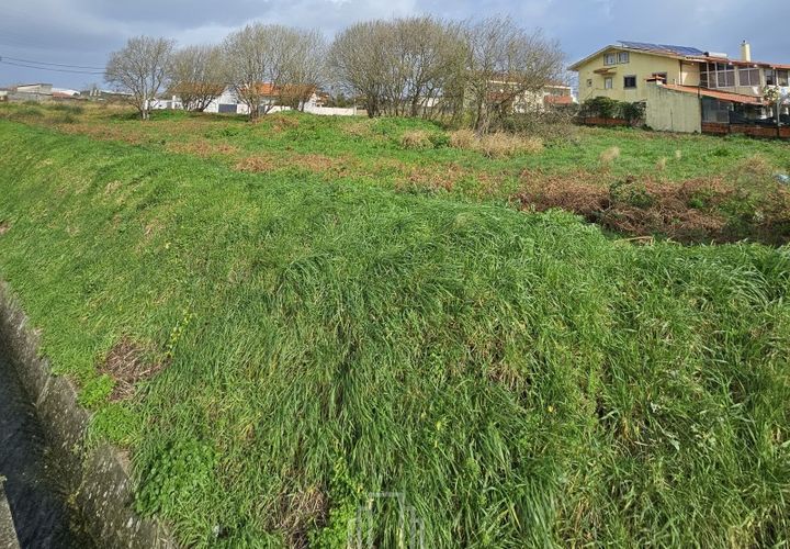 Helårsgrund i Silvalde, Aveiro, Silvalde - € 302.500 | Ref: 525-Ez - foto 1