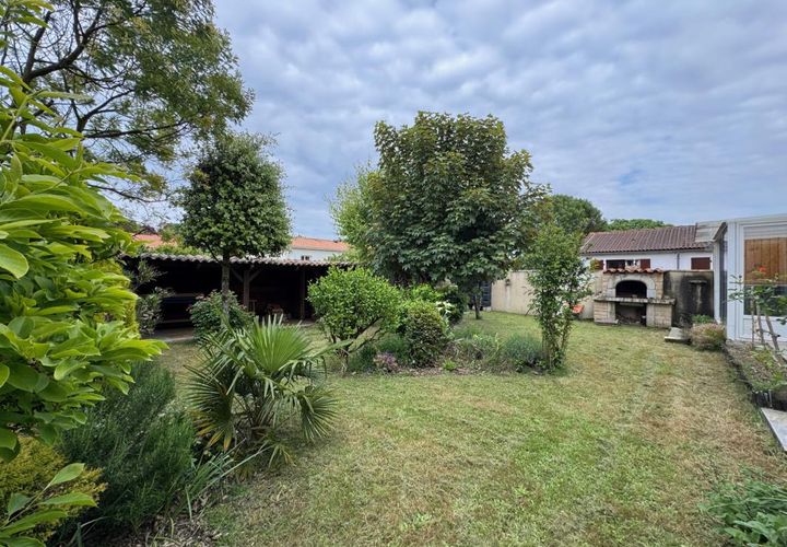 Villa a Cozes, Charente-Maritime, Cozes - € 244.750 | Ref: VH4366 - foto 1