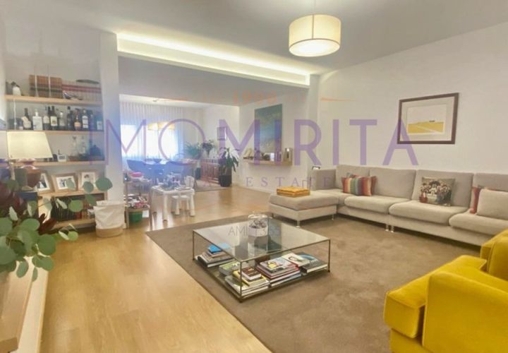 Villa i Amadora, Lisbon, Amadora - € 860.000 | Ref: M1781 - foto 1