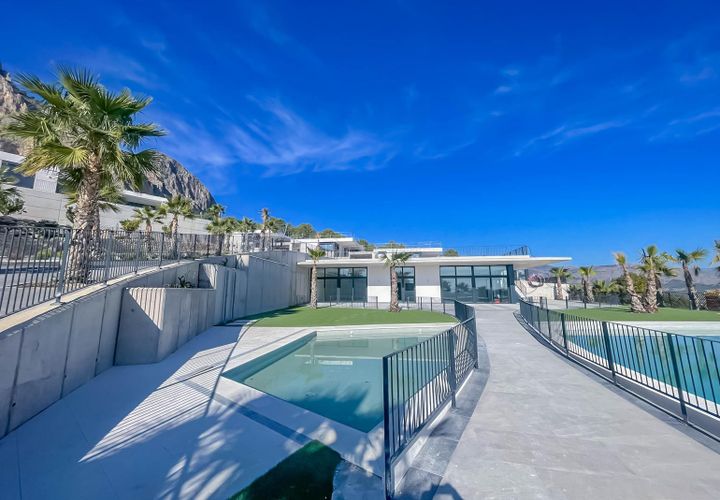 Villa i Polop, Alicante, Polop - € 470.000 | Ref: LUX5815 - foto 1