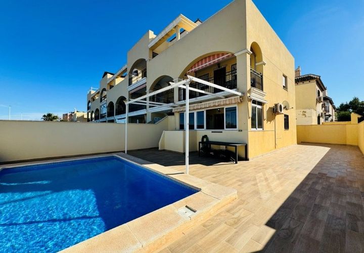 Leilighet i Torrevieja, Alicante, Torrevieja - € 199 000 | Ref: MLSC7726307/13477 - foto 1