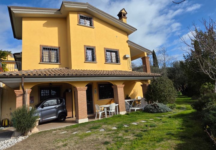 Villa a Morlupo, Rome, Morlupo - € 250.000 | Ref: 1743 - foto 1