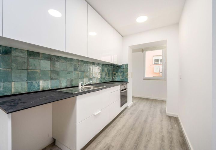 Lejlighed i Queluz, Lisbon, Queluz - € 350.000 | Ref: C0222-06841 - foto 1