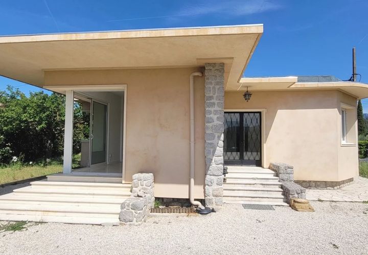 Villa a Levens, Alpes-Maritimes, Levens - € 1.700/mes | Ref: 3920462 - foto 1
