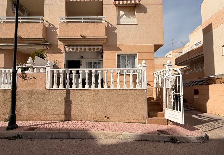 Lejlighed i Torrevieja, Alicante, Torrevieja - € 145.000 | Ref: MLSC7423111 - foto 1