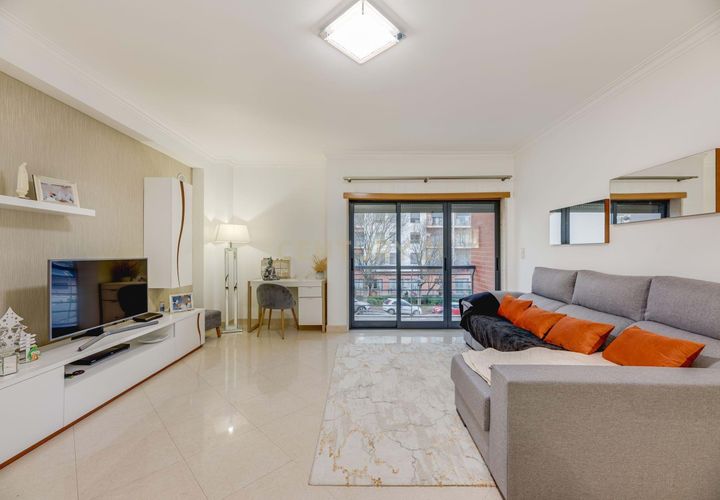 Lejlighed i Odivelas, Lisbon, Odivelas - € 420.000 | Ref: C0221-03847 - foto 1