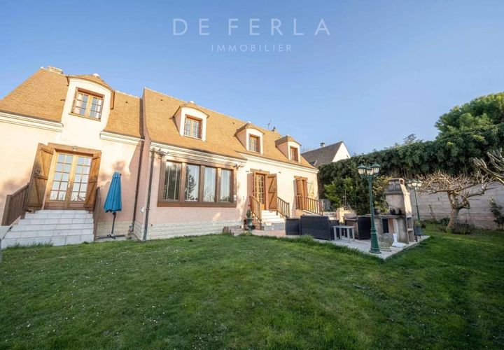 Villa i Ormesson-sur-Marne, Val-de-Marne, Ormesson-sur-Marne - € 940 000 | Ref: 86176659A - foto 1