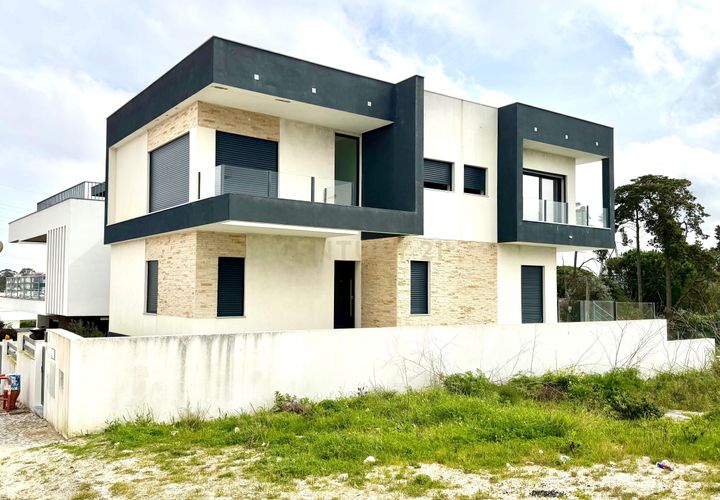 Villa i Almada, Setubal, Almada - € 690.000 | Ref: C0409-01952 - foto 1