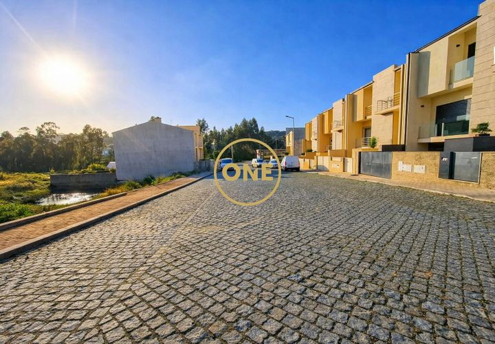 Helårsgrund i Braga, Braga, Braga - € 57.000 | Ref: ONE131897-6 - foto 1