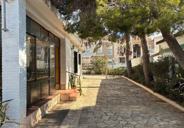 Villa i Torrevieja, Alicante, Torrevieja - € 375.000 | Ref: 25V225_7425/3696 - foto 1