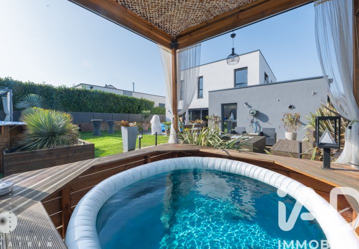 Villa i Hayange, Moselle, Hayange - € 600.000 | Ref: 58465 - foto 1
