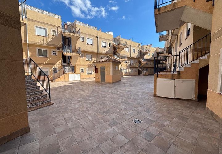 Lejlighed i Torrevieja, Alicante, Torrevieja - € 147.000 | Ref: 746328 - foto 1