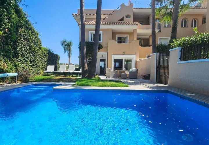 Rækkehus i La Duquesa, Malaga, La Duquesa - € 695.000 | Ref: SMSD5135917 - foto 1