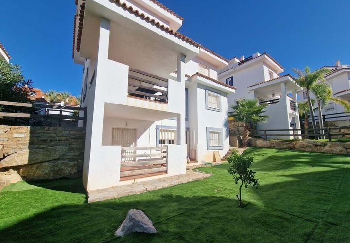 Villa a La Duquesa, Malaga, La Duquesa - € 550.000 | Ref: SMSD4300 - foto 1