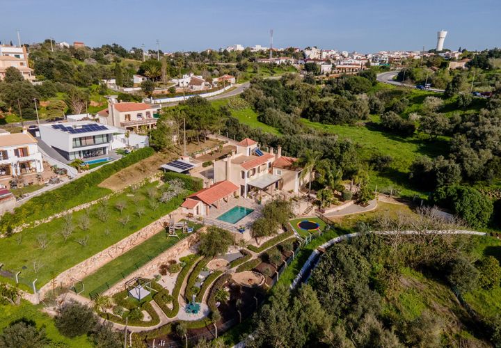 Farm hus i Alvor, Faro, Alvor - € 1.275.000 | Ref: C0240-03573 - foto 1
