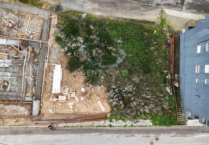 Helårsgrund i Odivelas, Lisbon, Odivelas - € 330.000 | Ref: C0364-05604 - foto 1