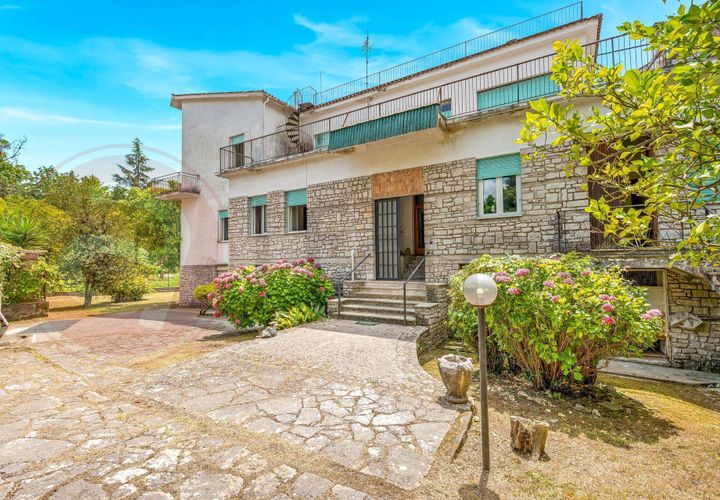 Villa a Cassino, Frosinone, Cassino - € 629.000 | Ref: AC99-149-1483 - foto 1