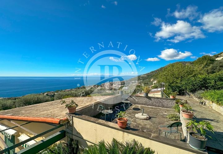 Villa a Genoa, Genoa, Genoa - € 660.000 | Ref: IB 571 - foto 1