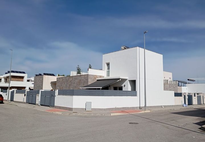 Villa i Daya Vieja, Alicante, Daya Vieja - € 295.000 | Ref: MLSC6475665/13477 - foto 1
