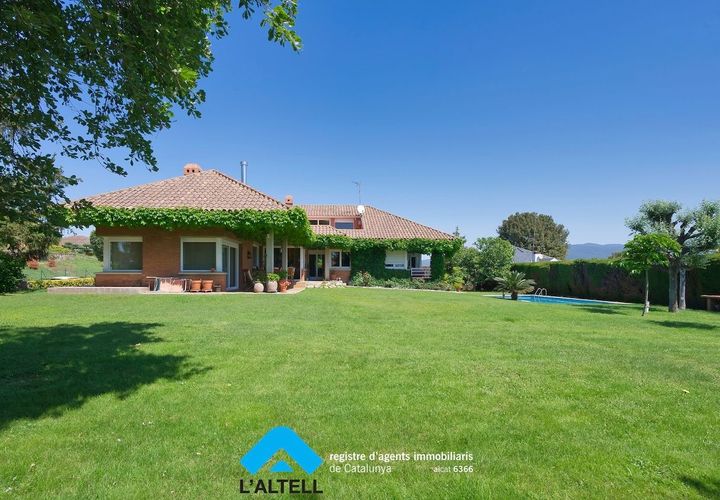 Villa a Canovelles, Barcelona, Canovelles - € 980.000 | Ref: 9415723 - foto 1