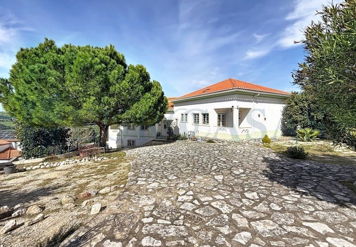 Villa in Alenquer, Lisbon, Alenquer - € 850.000 | Ref: 159/26 - foto 1