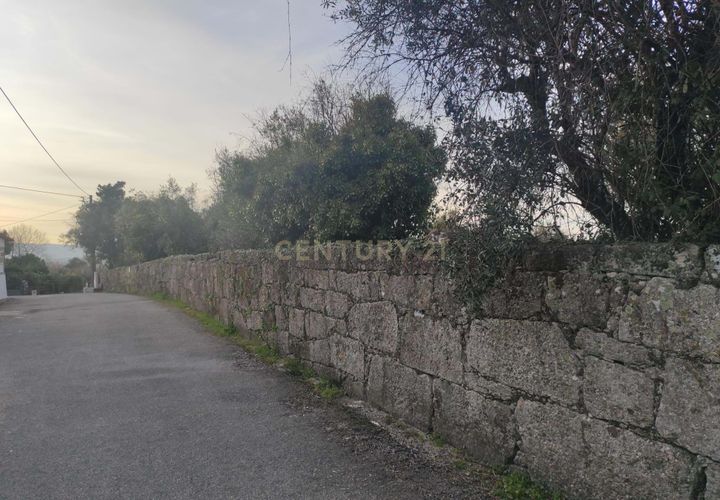 Helårsgrund i Viseu, Viseu, Viseu - € 65.000 | Ref: C0203-02591 - foto 1